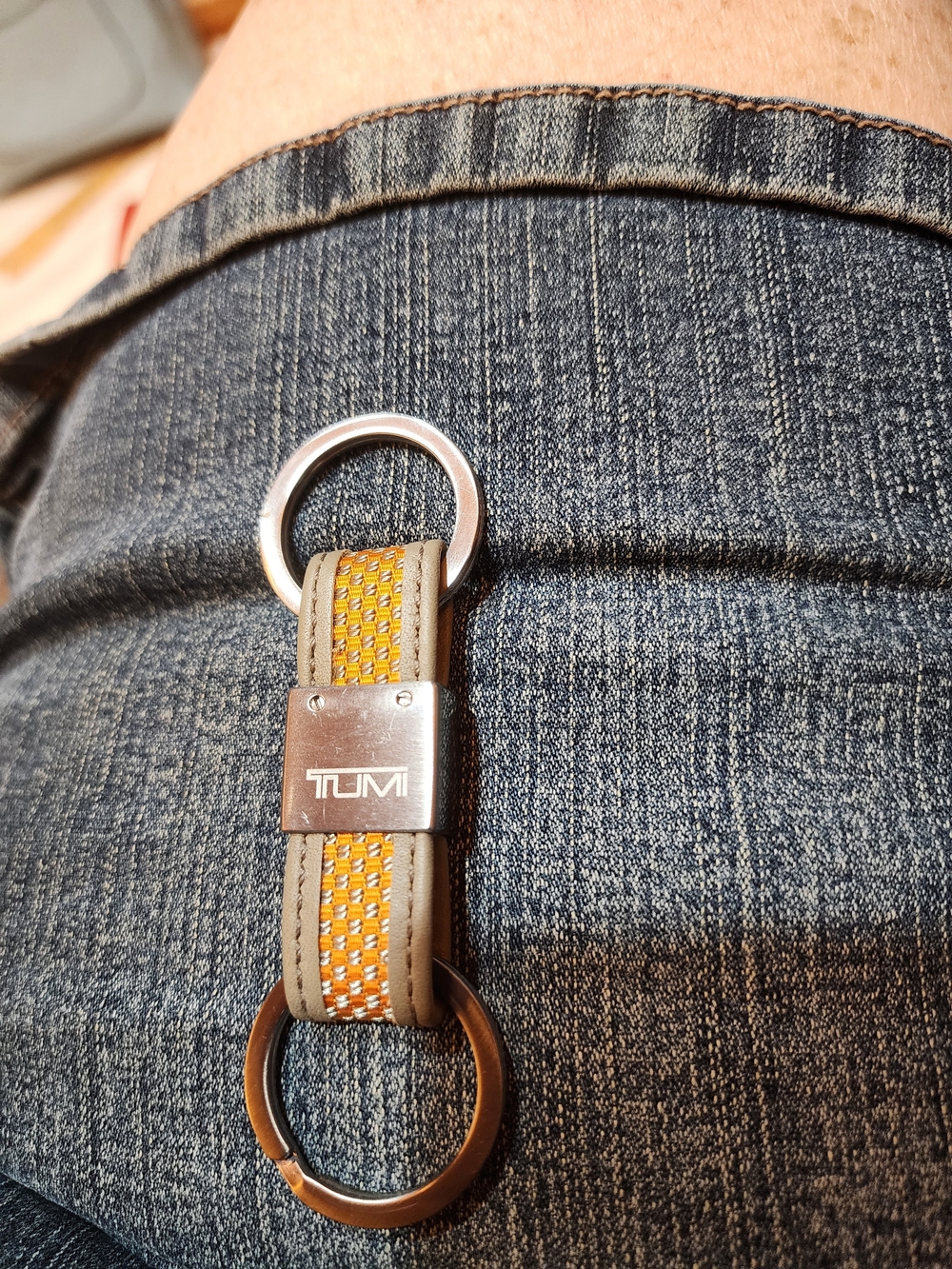 TUMI Orange Valet Keychain - Picture 6 of 8